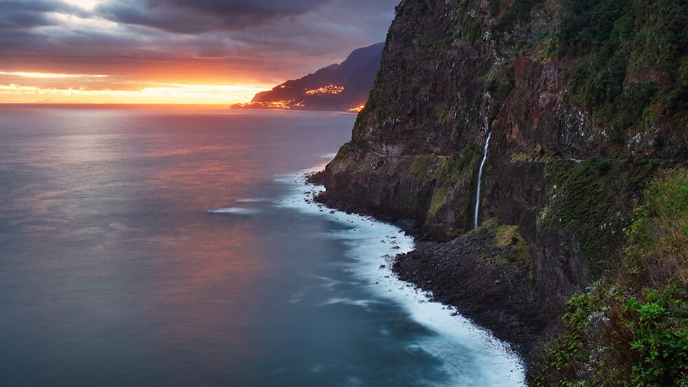 viewpoints-porto-moniz-madeira viewpoint in porto moniz, with biew to the bridsl veil waterfall